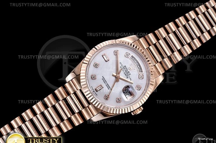 1216 RDD0219G – DayDate 36mm Practical 693